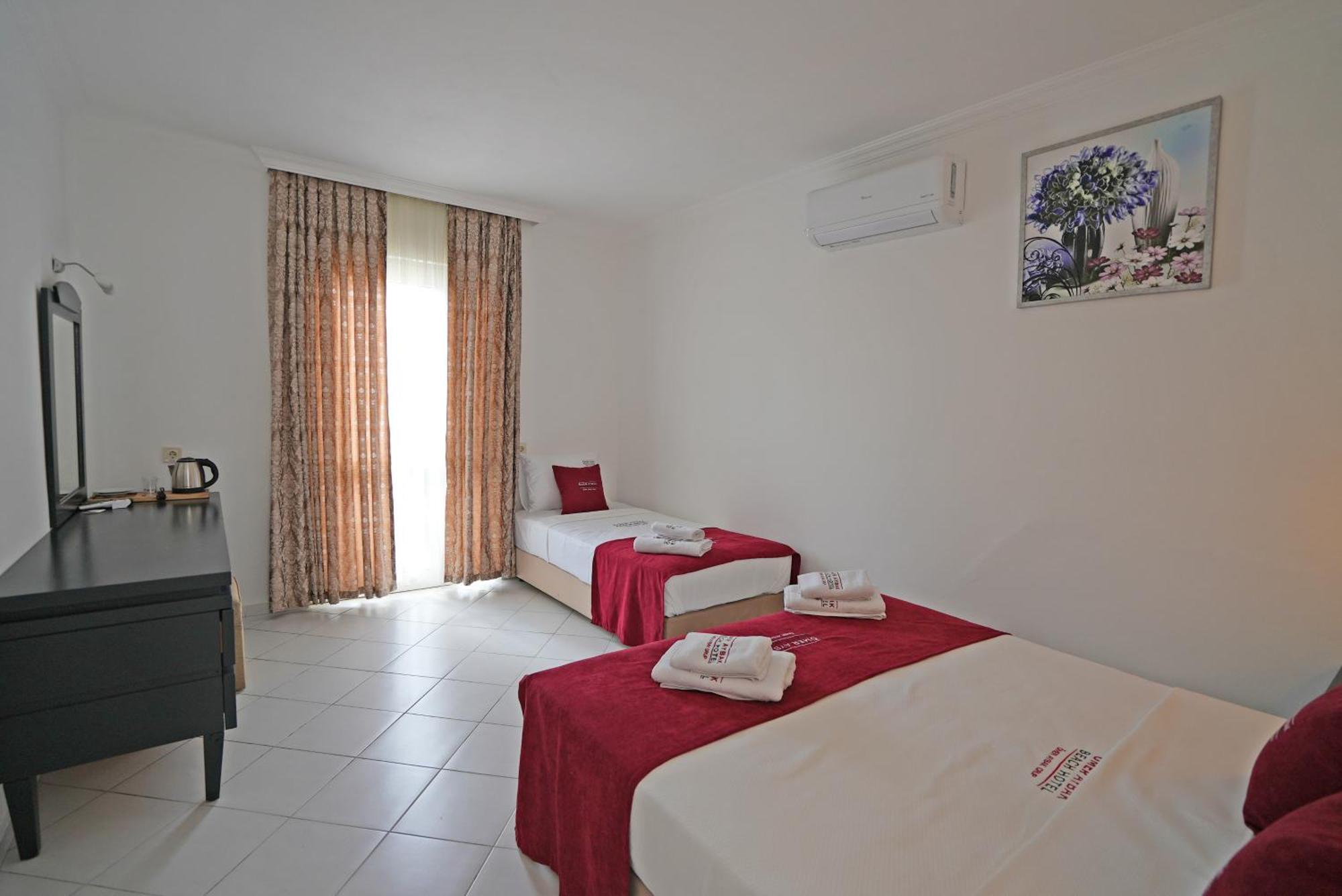 Oemer Aybak Beach Hotel Bodrum Extérieur photo